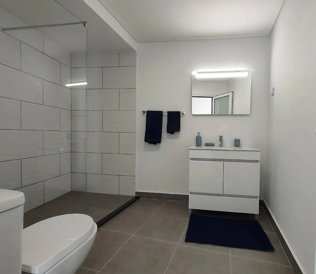 Villa Madeira Blue House Calheta  Ferienhaus